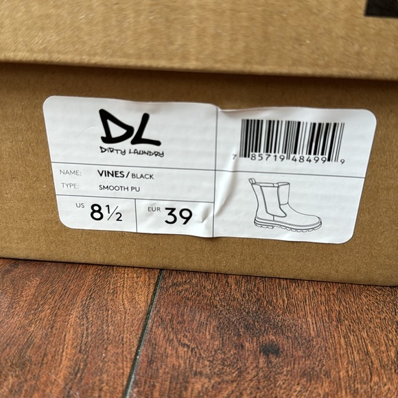 Dirty Laundry Vines Bootie - Picture 3 of 8